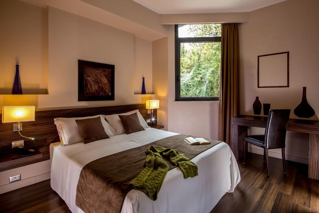 Park Hotel Sabina Magliano Sabina Quarto foto